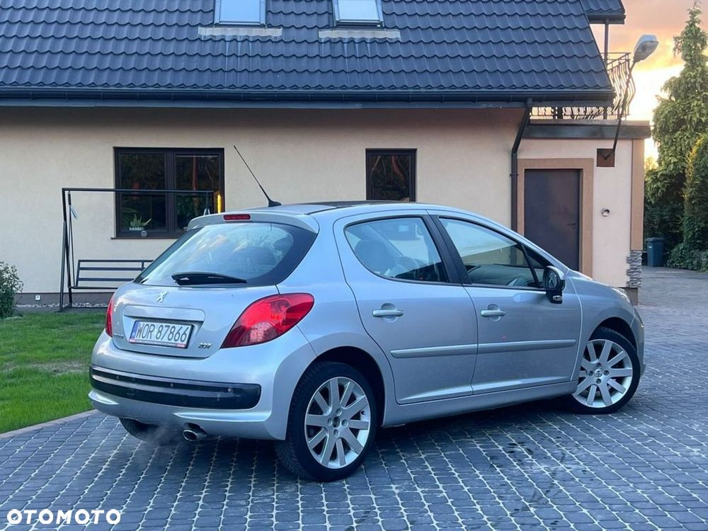 Peugeot 207 1.6 THP Platinum - 35