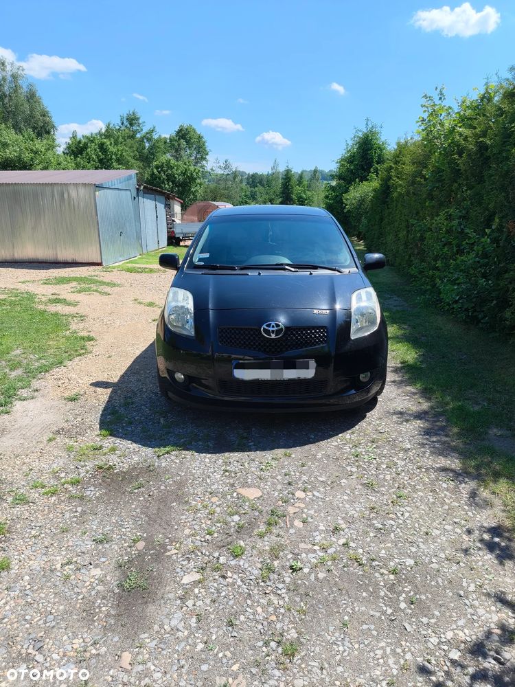 Toyota Yaris 1.3 Luna A/C - 2