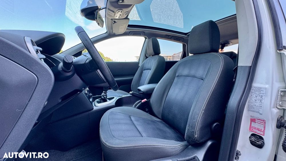 Nissan Qashqai 1.6 DCI N-Connecta - 12