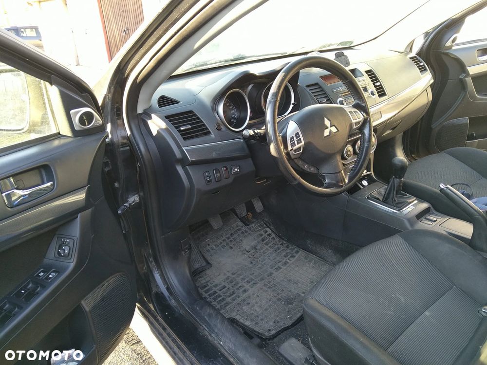 Mitsubishi Lancer - 5