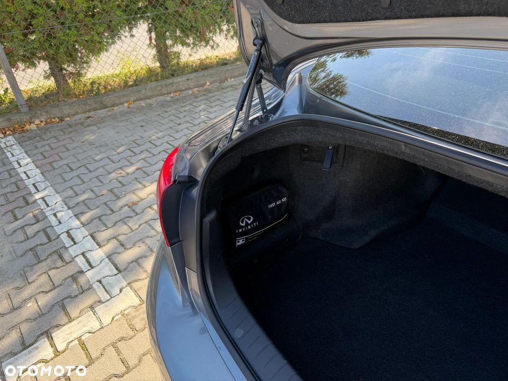 Infiniti Q50 - 16