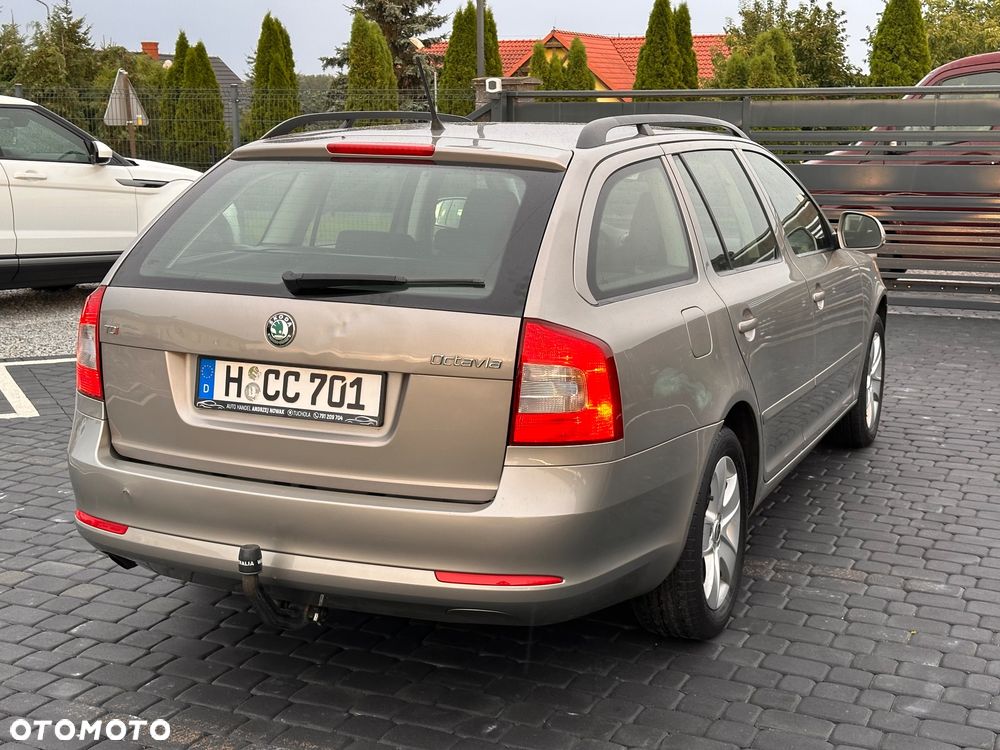 Skoda Octavia 2.0 TDI DPF Ambiente - 13