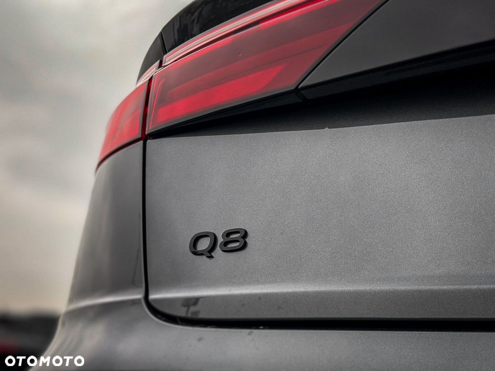 Audi Q8 - 12