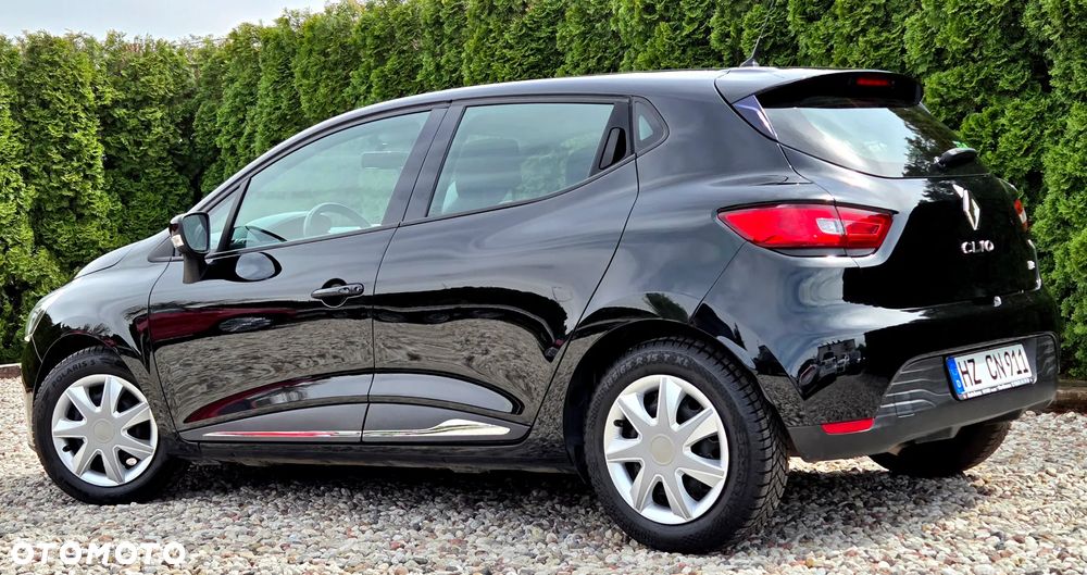 Renault Clio - 10