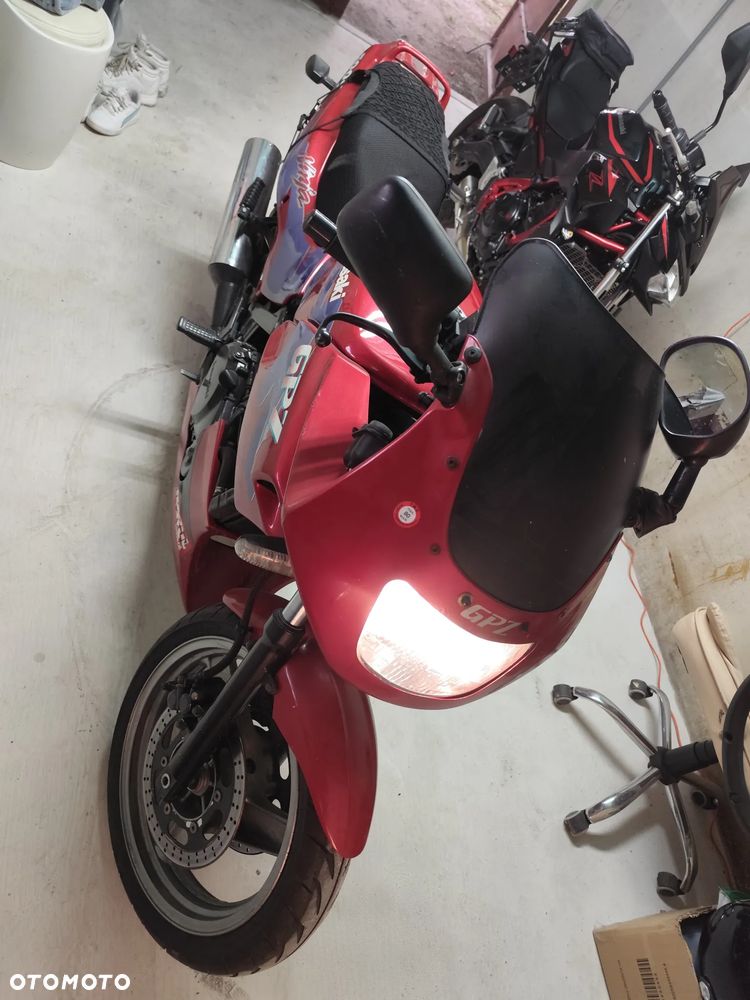 Kawasaki GPZ - 3