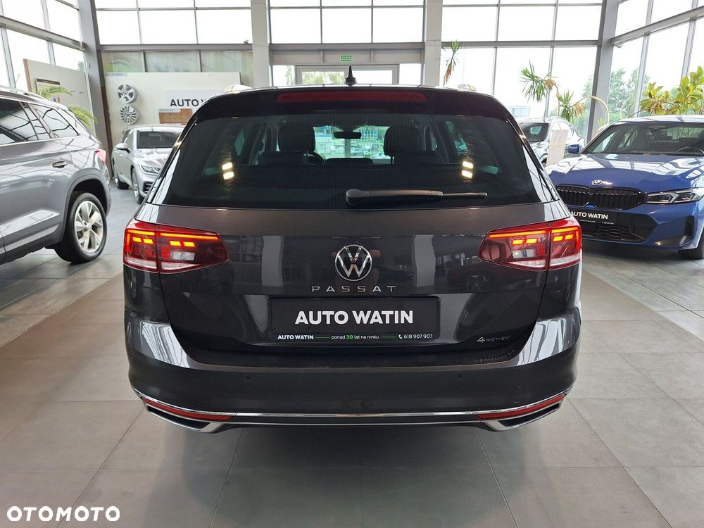 Volkswagen Passat Variant 2.0 TDI 4Mot Elegance DSG - 12