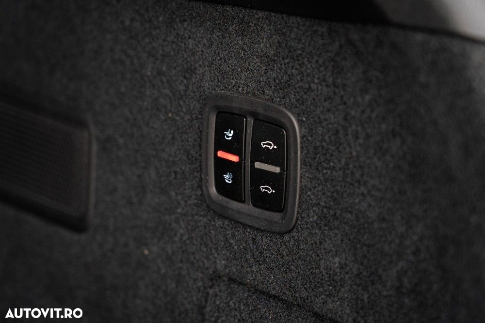 Porsche Cayenne - 32