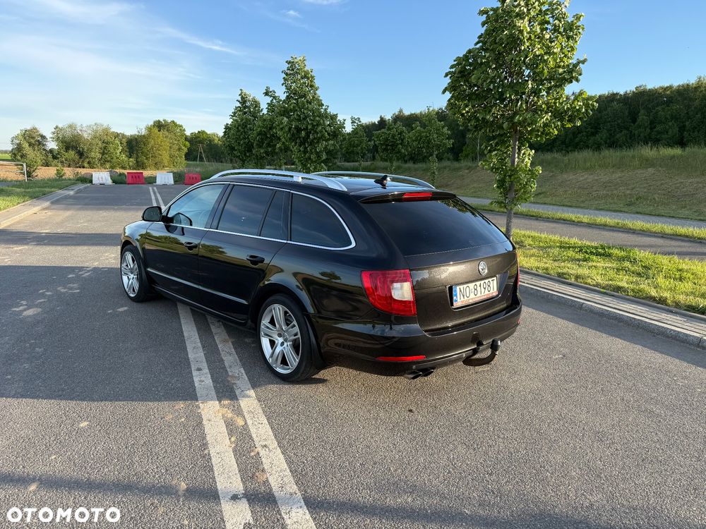 Skoda Superb 2.0 TDI Elegance DSG - 4