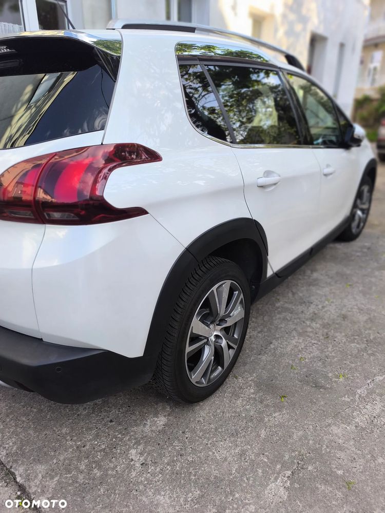 Peugeot 2008 1.2 Pure Tech Allure S&S EAT6 - 15