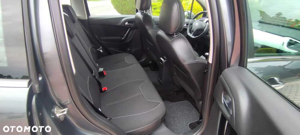 Citroën C3 e-HDi 90 FAP Exclusive - 11