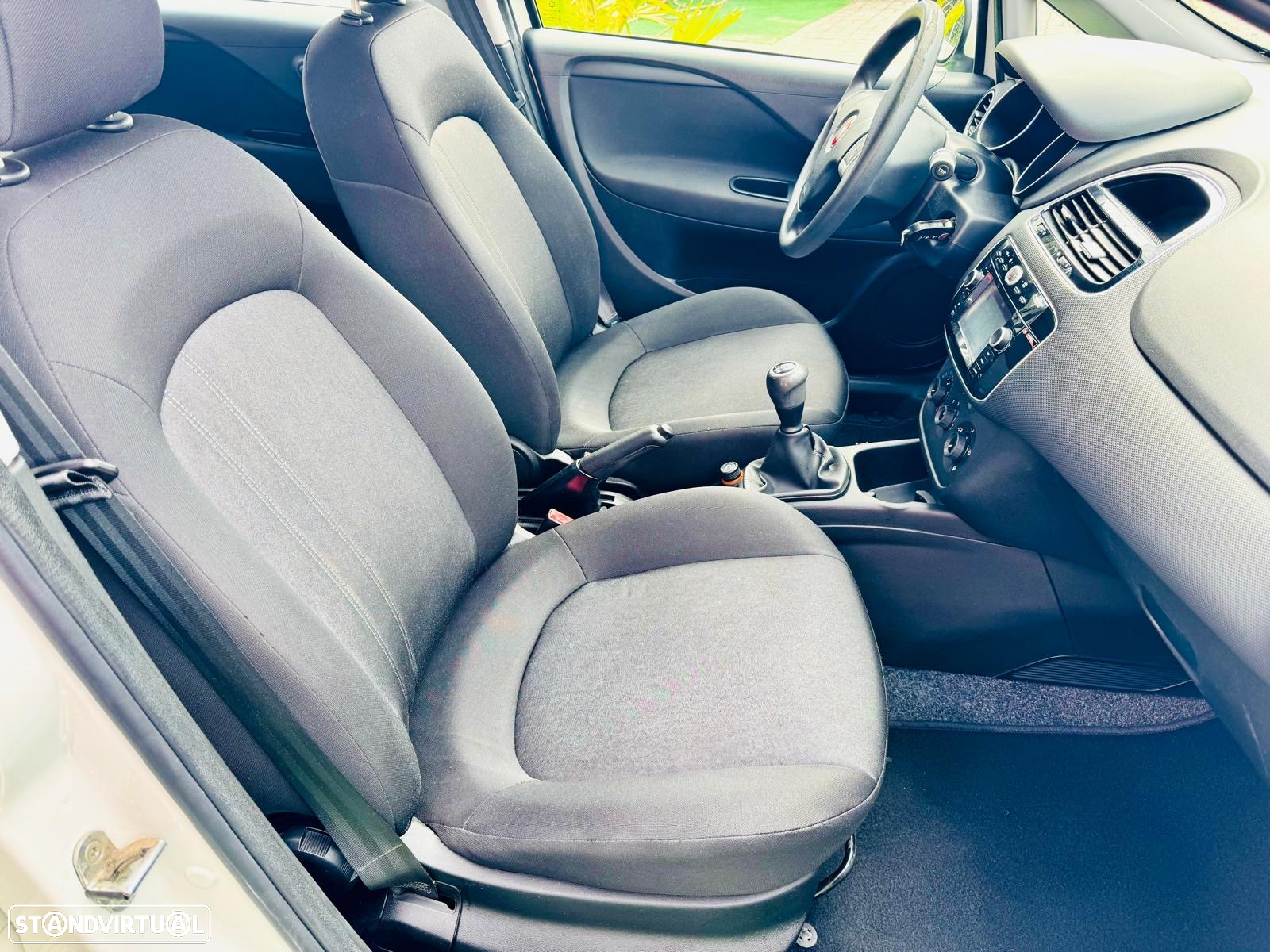 Fiat Punto 1.3 M-Jet Lounge S&S - 7