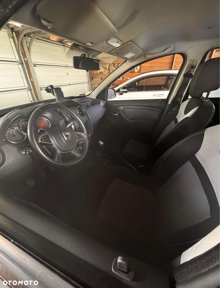 Dacia Duster 1.6 SCe Laureate S&S - 2