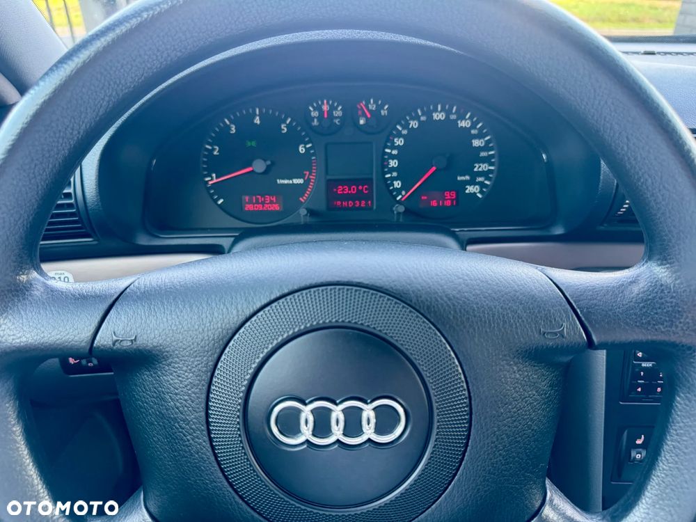 Audi A4 Limousine 1.8 - 14