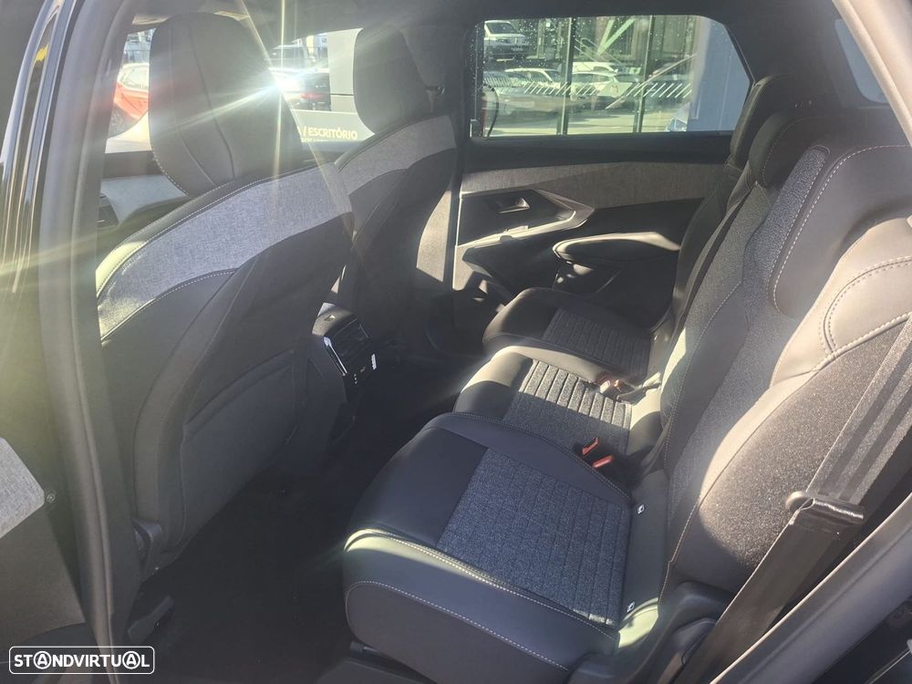 Peugeot 5008 1.6 Plug-in Hybrid Allure e-DCS7 - 13