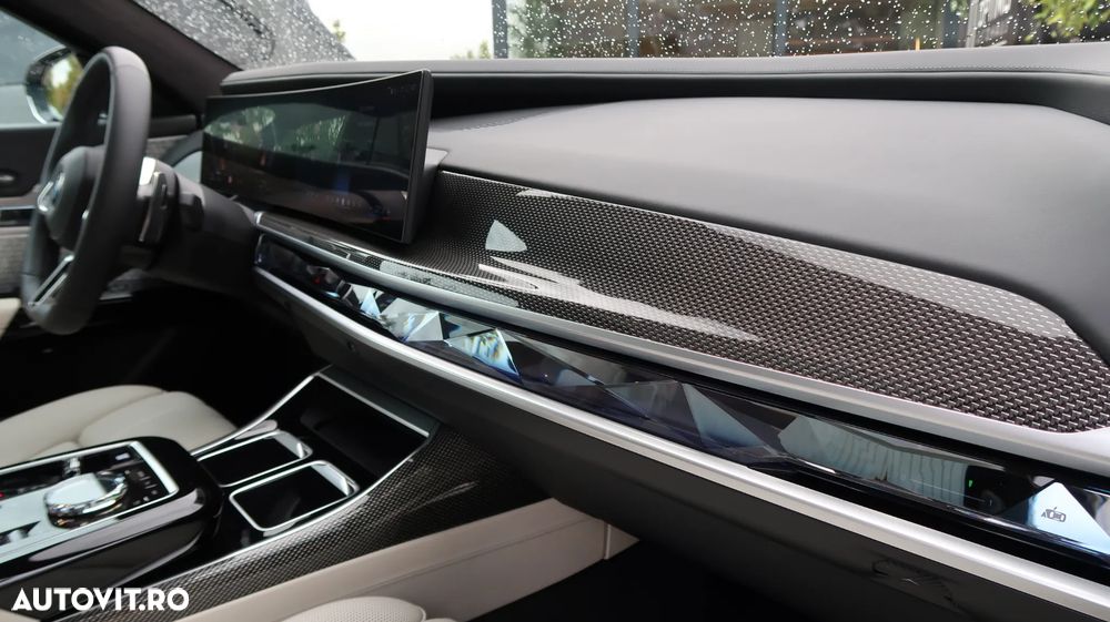 BMW Seria 7 740d xDrive MHEV - 15