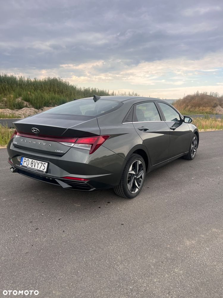 Hyundai Elantra 1.6 Smart CVT - 7