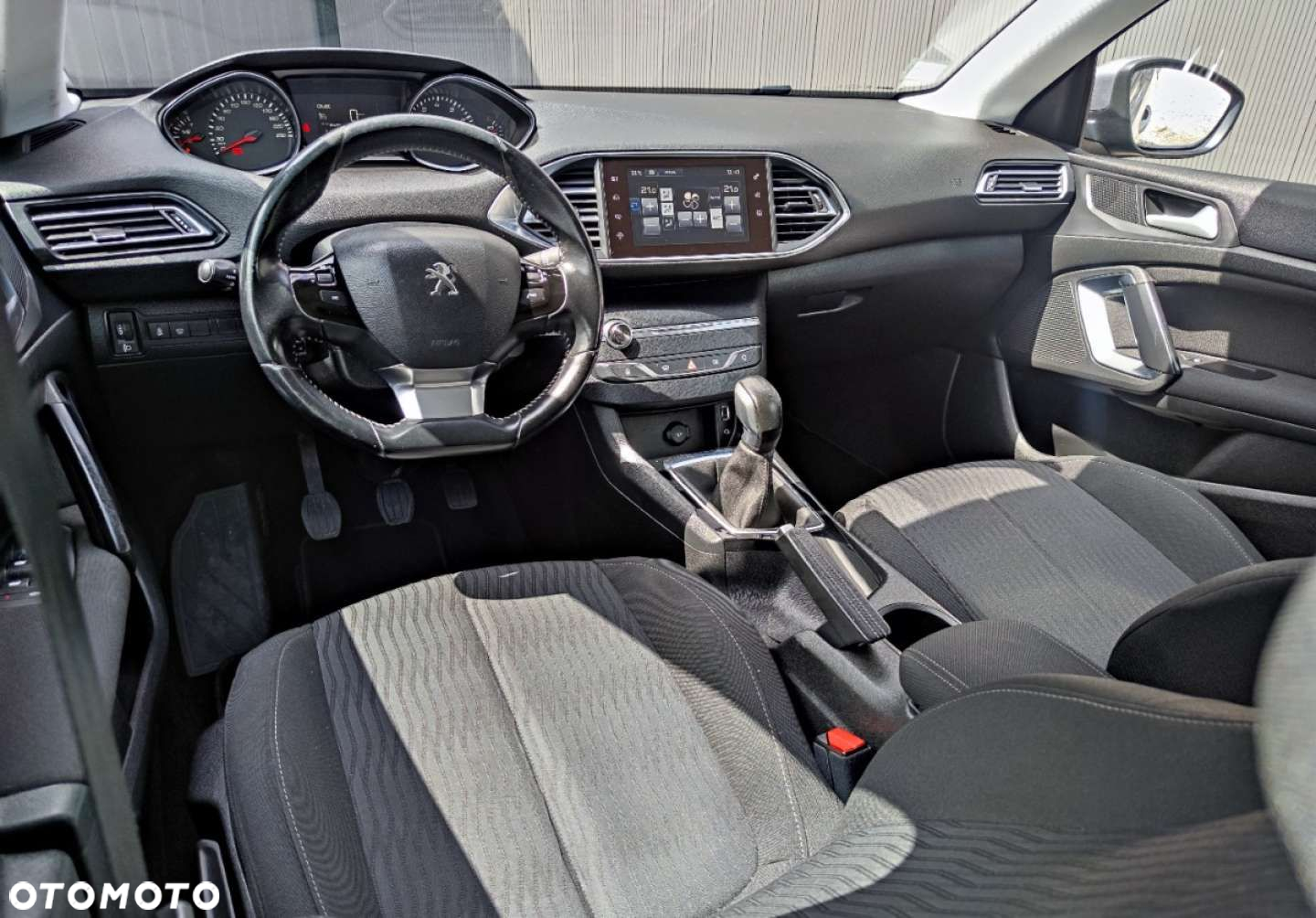 Peugeot 308 - 24