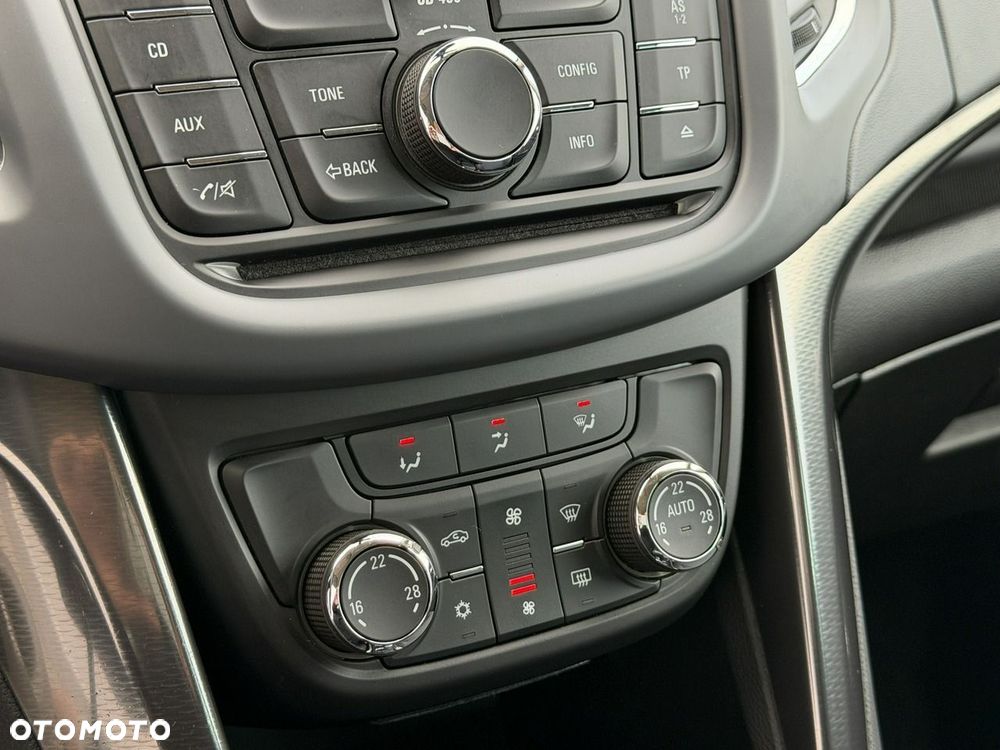 Opel Zafira - 26