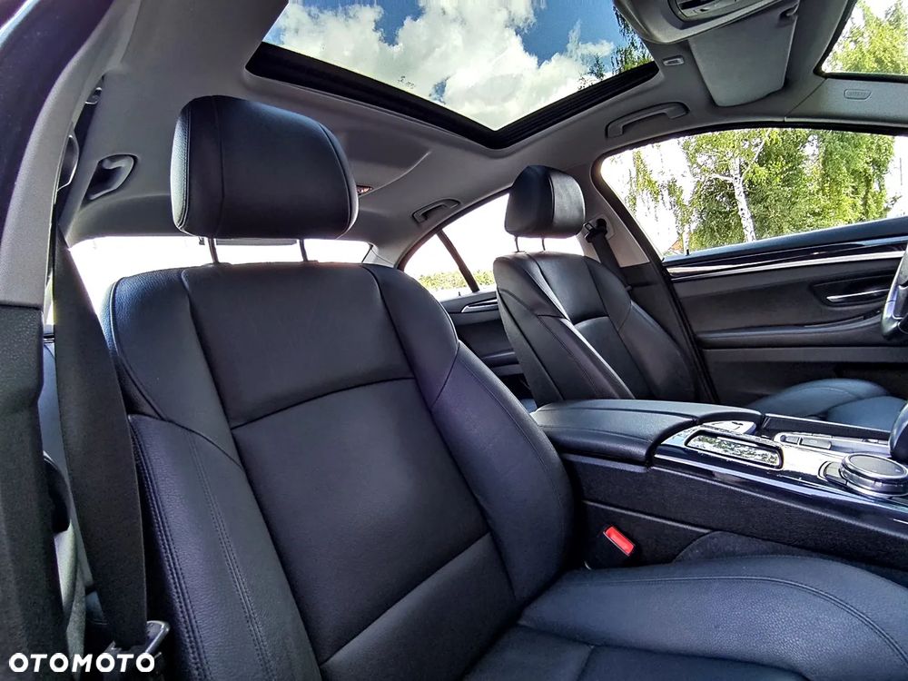 BMW Seria 5 528i xDrive - 22