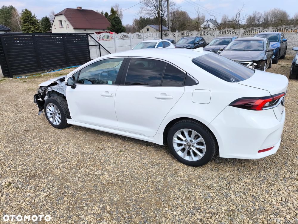 Toyota Corolla - 4