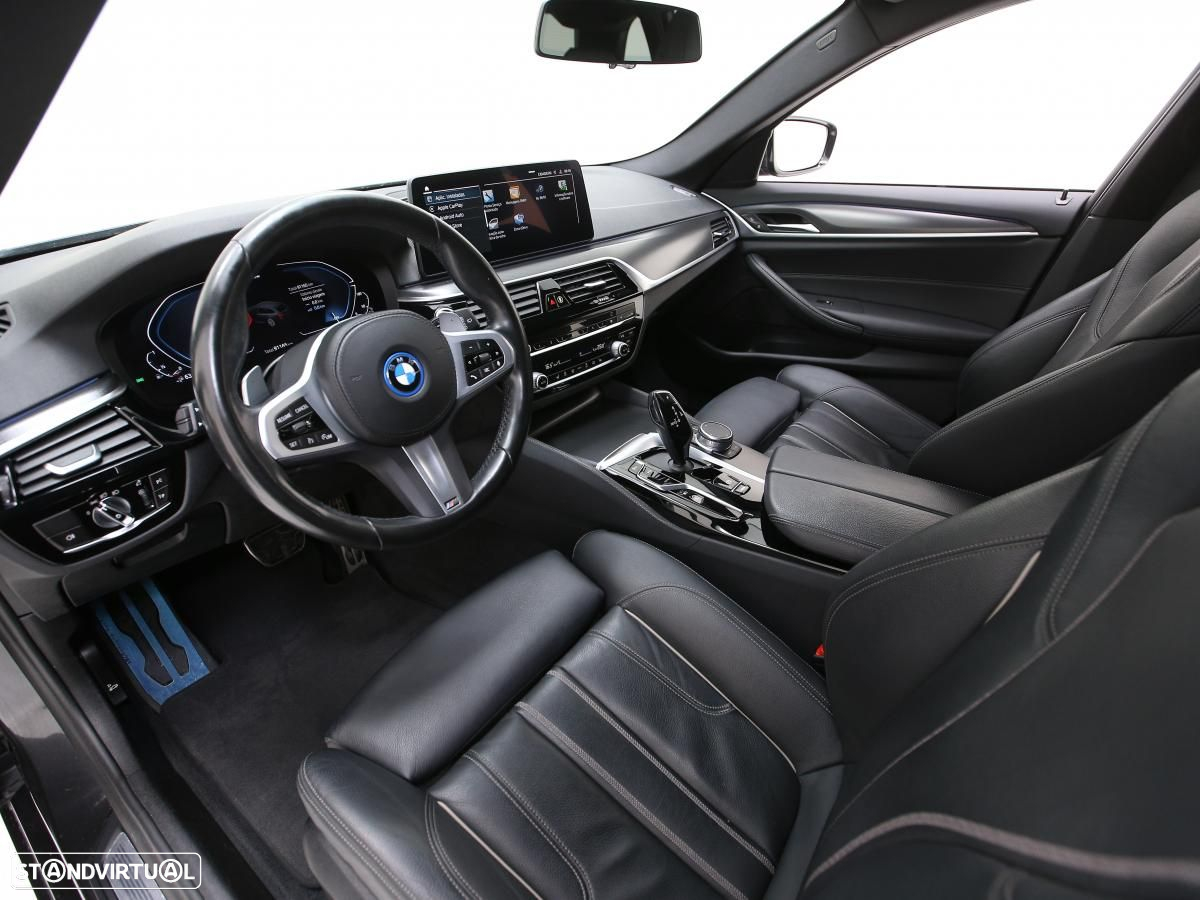 BMW 530 e Pack Desportivo M - 24