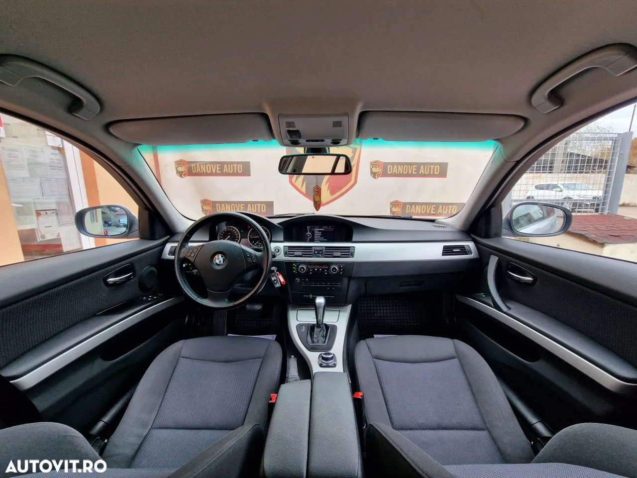 BMW Seria 3 318d DPF Touring Aut. - 8