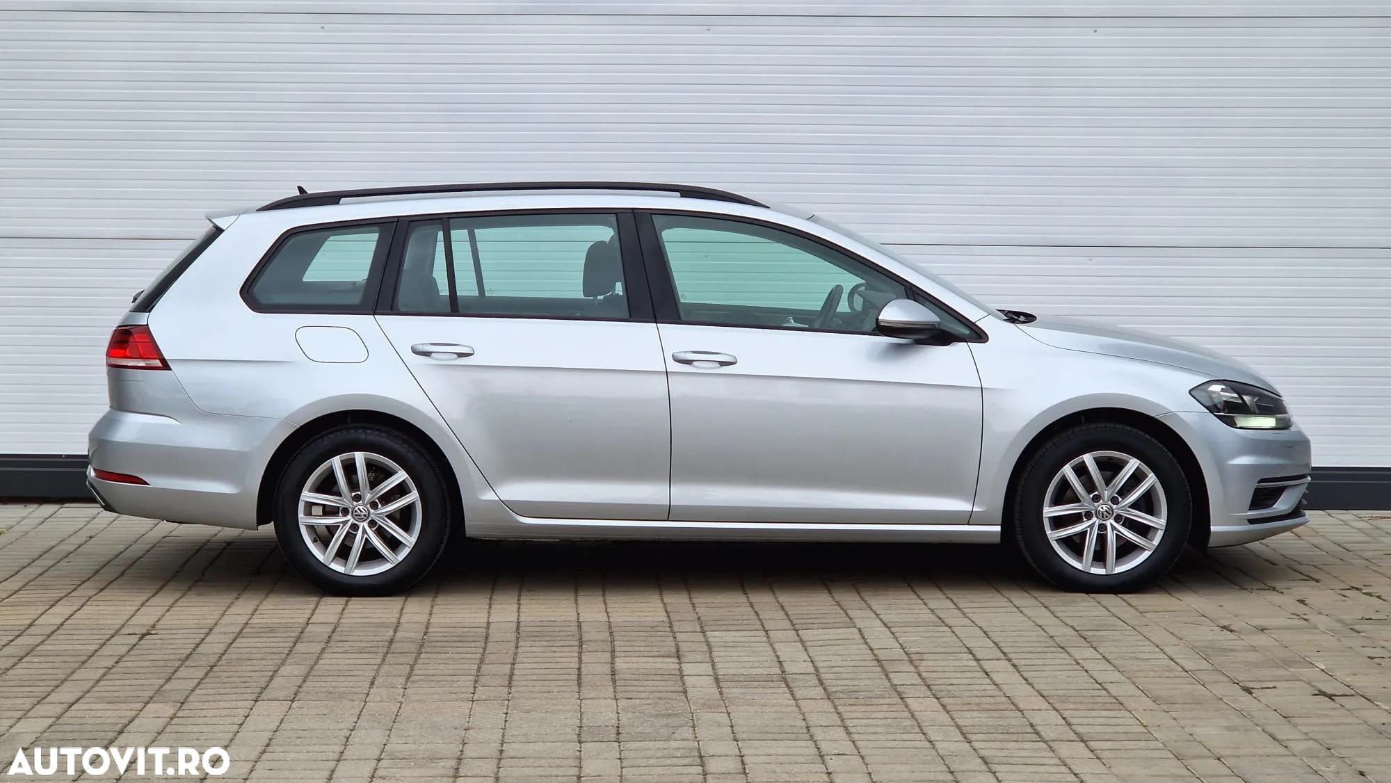 Volkswagen Golf 1.6 TDI DSG Comfortline - 7