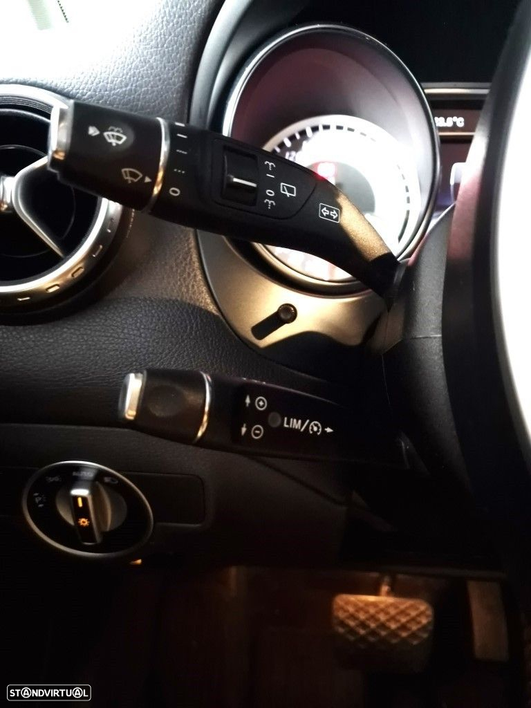 Mercedes-Benz GLA 200 CDi Urban Aut. - 32
