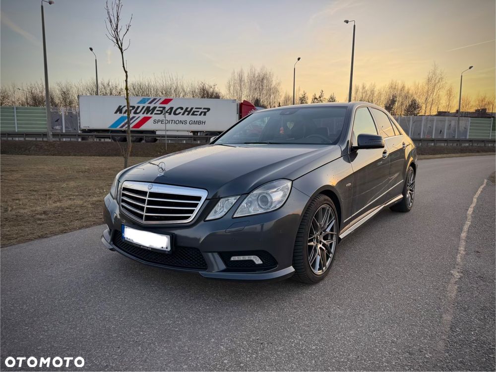 Mercedes-Benz Klasa E 220 CDI BlueEff Avantgarde - 2