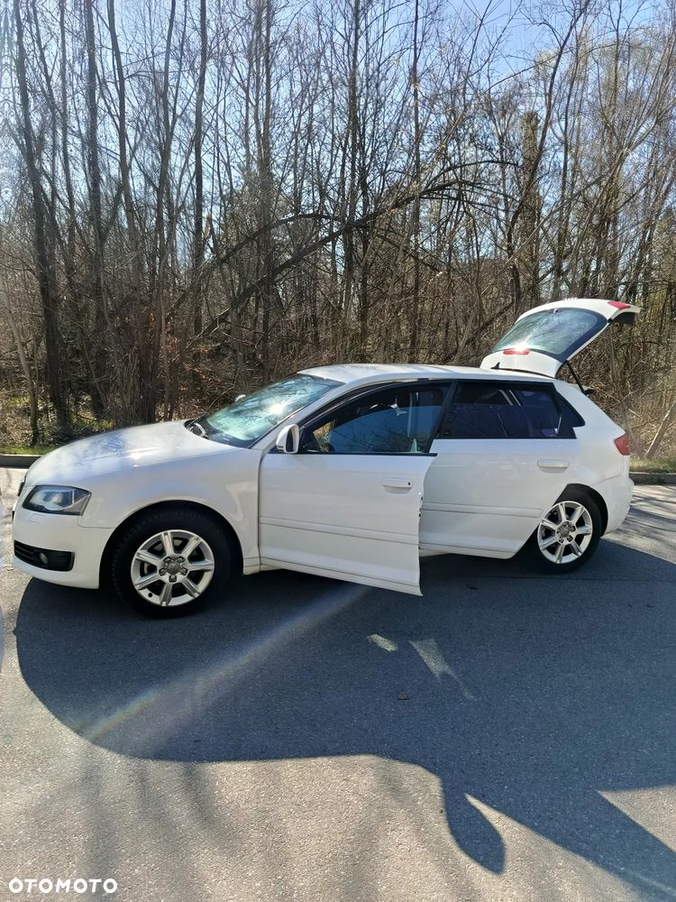 Audi A3 Sportback - 17