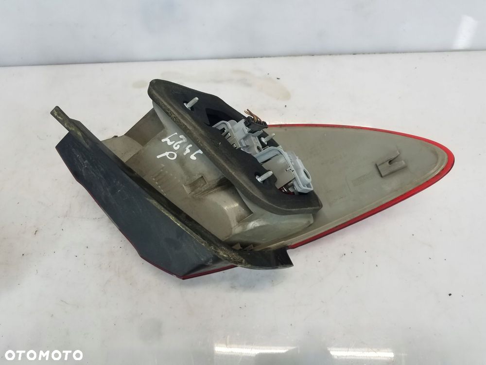 lampa tył mercedes-benz b-klasa w246 - 4