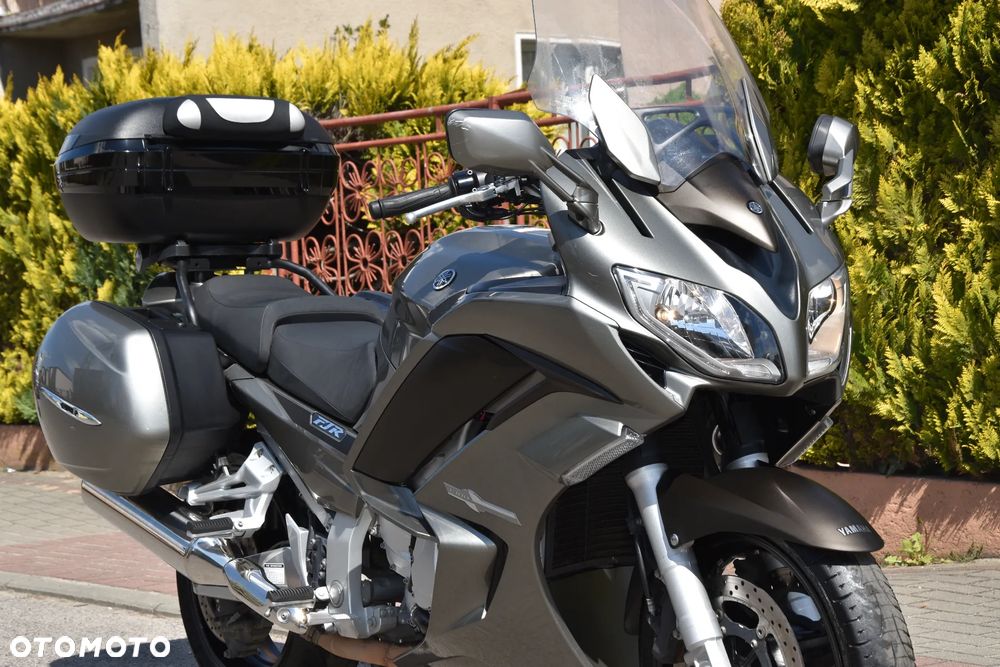 Yamaha FJR - 11