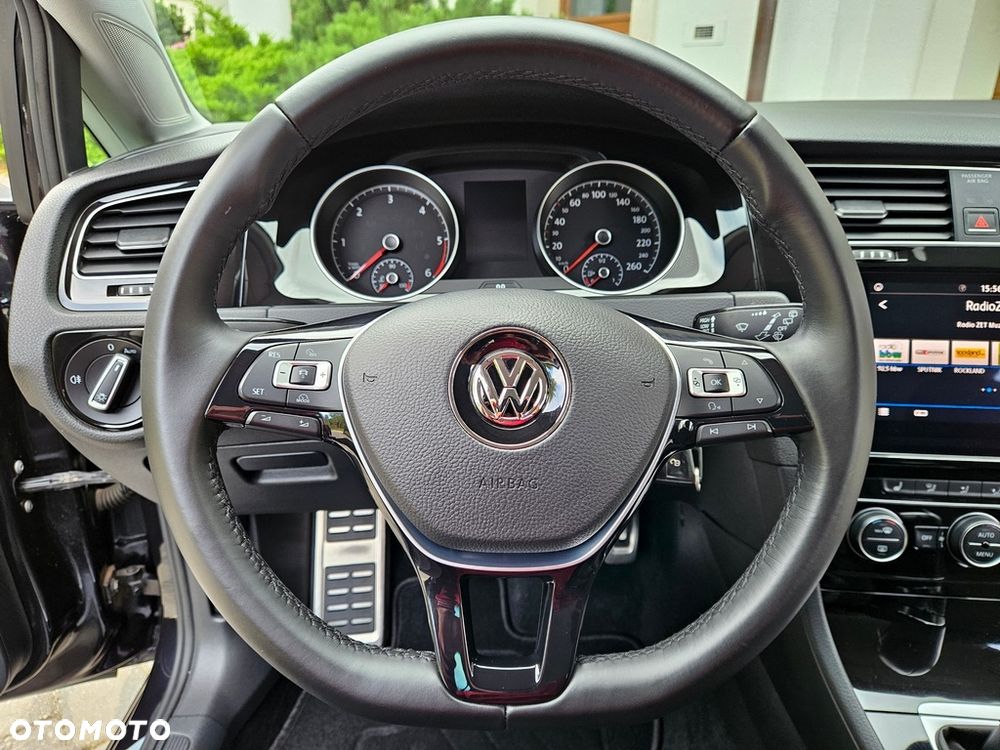Volkswagen Golf - 17