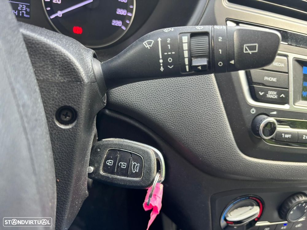Hyundai i20 1.1 CRDi Access+Bluetooth+Comandos no Volante - 28