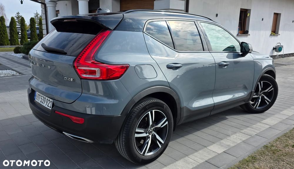 Volvo XC 40 D4 AWD Geartronic R-Design - 6
