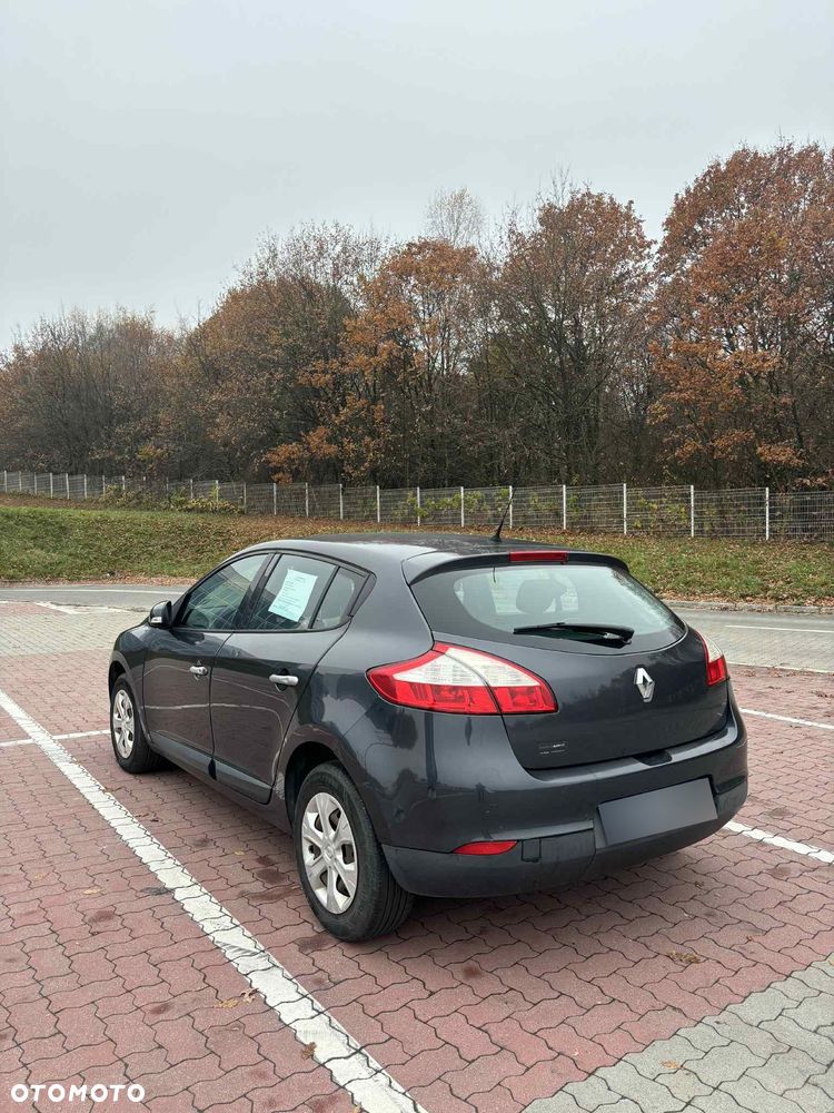 Renault Megane TCe 130 Expression - 10