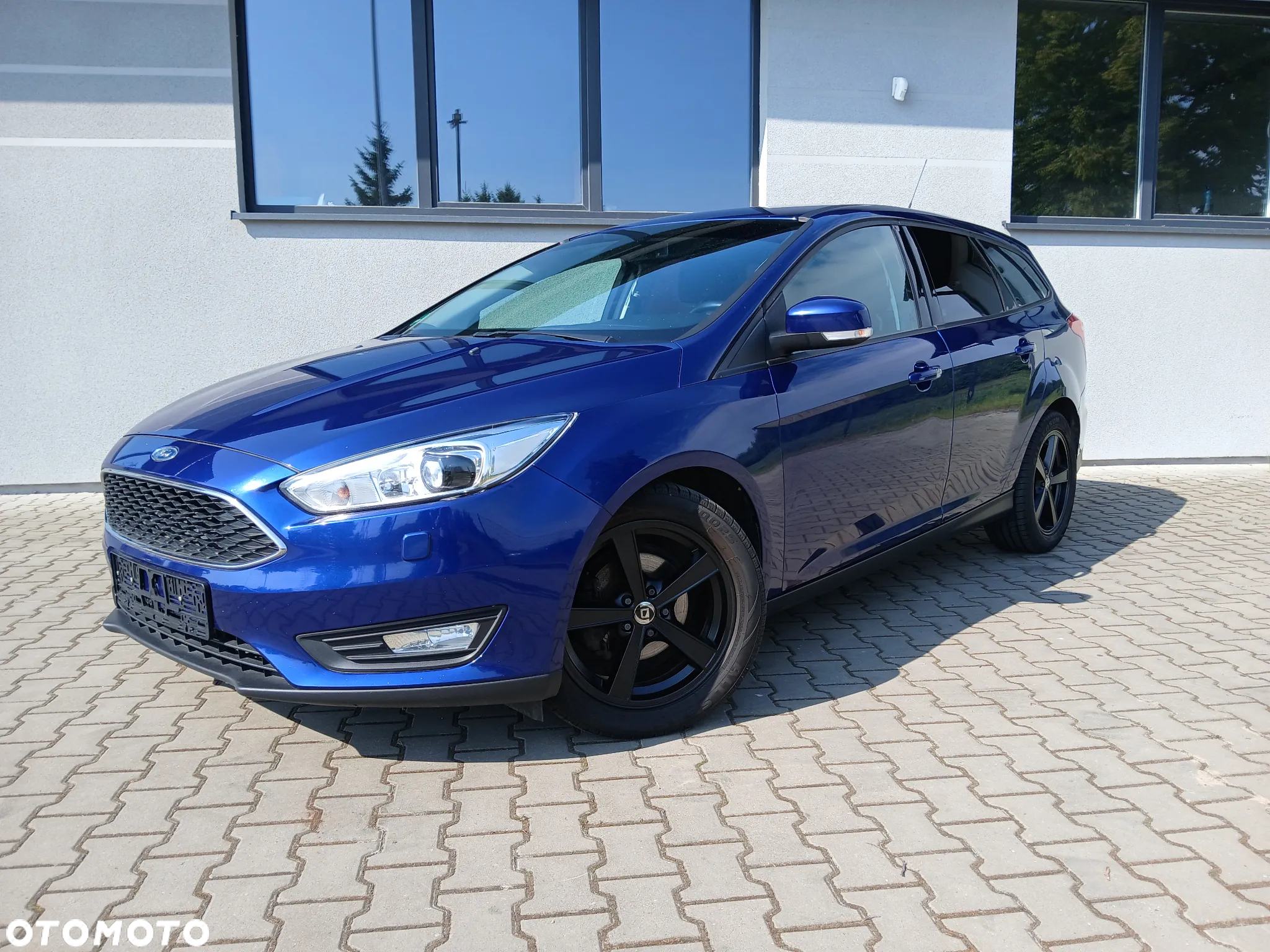 Ford Focus 1.0 EcoBoost Hybrid TITANIUM - 2
