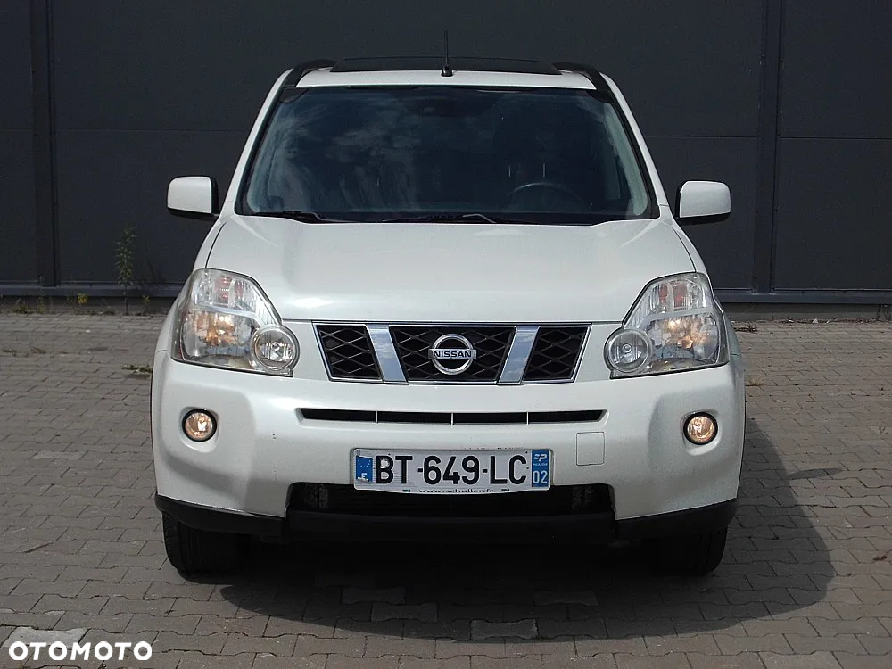 Nissan X-Trail 2.0 dCi 4x4 DPF Platinum - 17