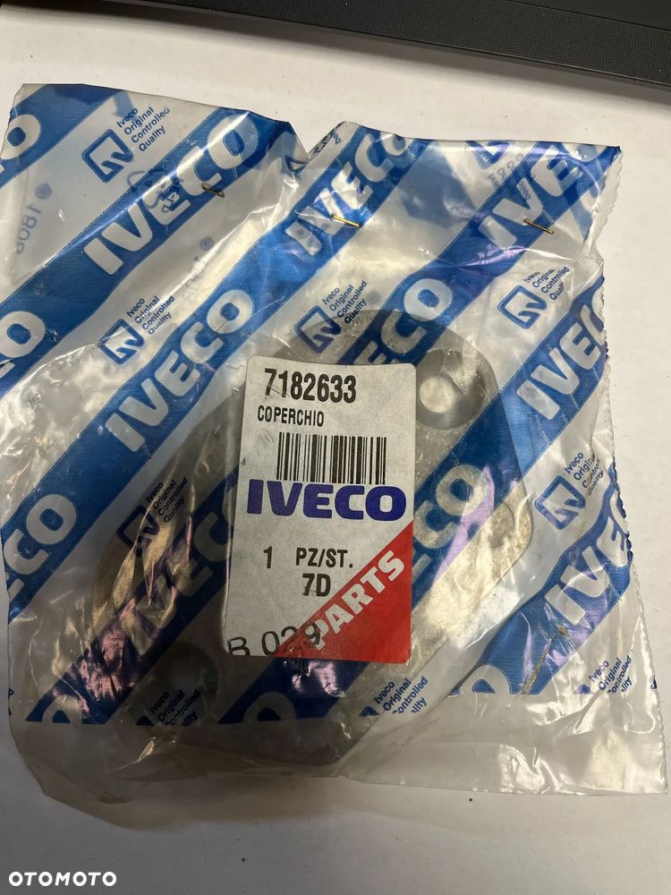 Zestaw naprawczy wahacza sworzeń zwrotnicy Iveco 7182177  7172971 717298 7182633 - 2