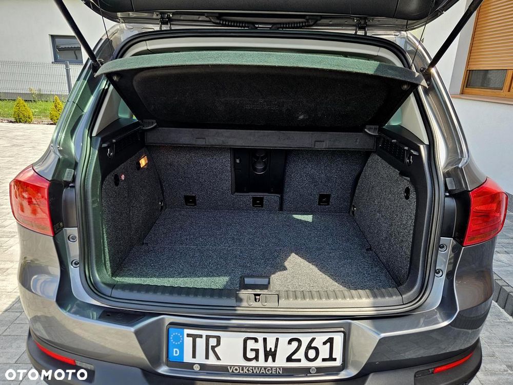 Volkswagen Tiguan 2.0 TDI DPF 4Motion BlueMotion Technology DSG Exclusive - 28