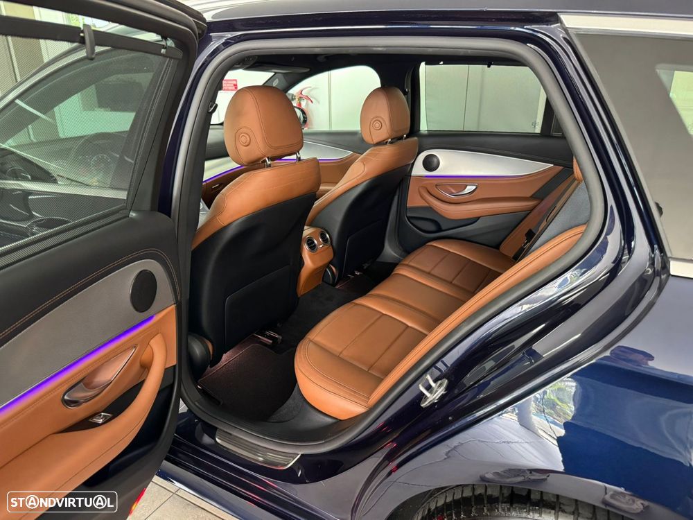 Mercedes-Benz E 300 de AMG Line - 12