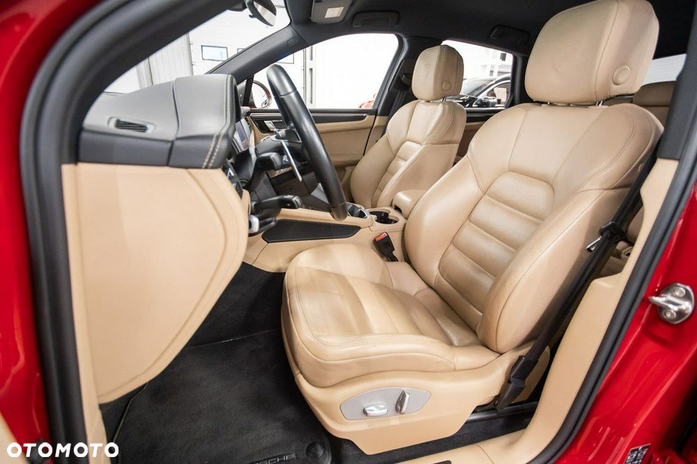 Porsche Macan - 22