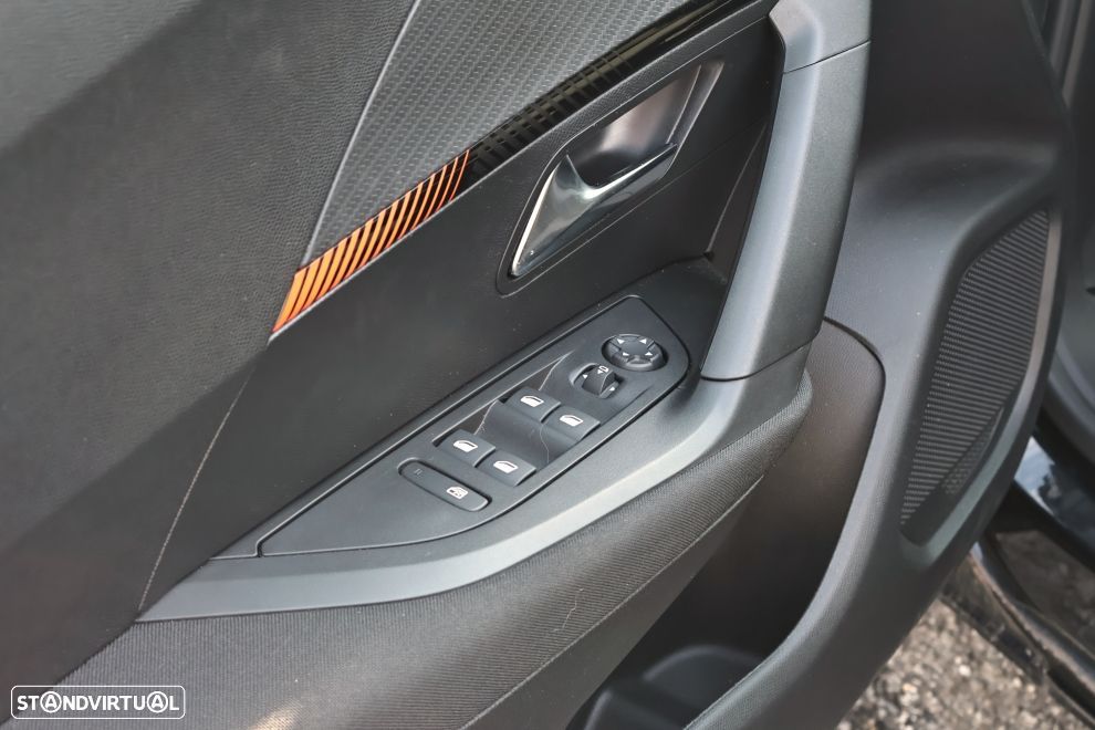 Peugeot e-2008 50 kWh Active Pack - 16