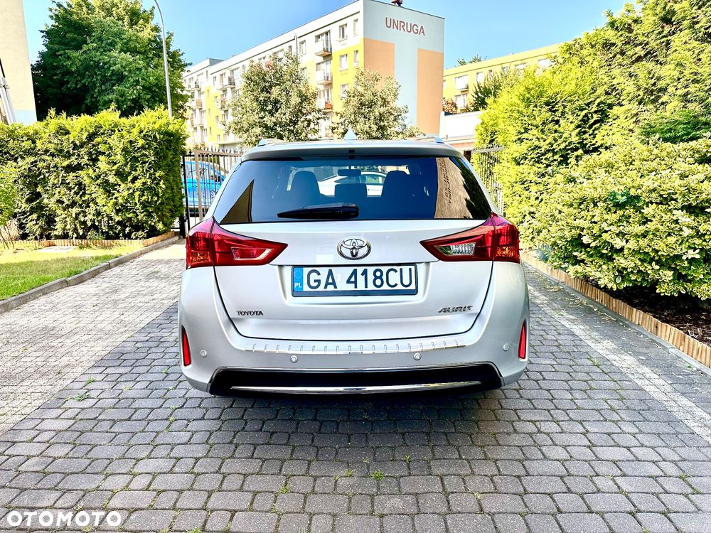 Toyota Auris 1.6 Premium - 3