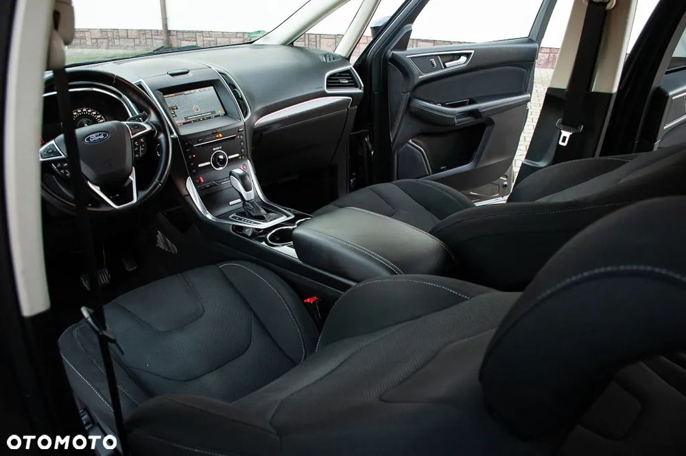 Ford S-Max 2.0 TDCi Titanium PowerShift - 24