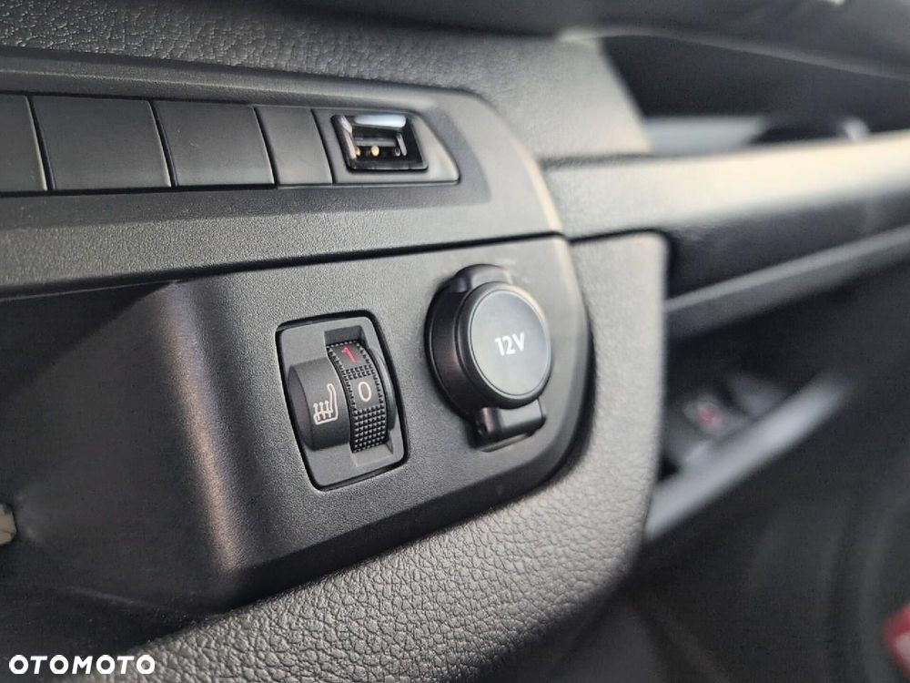 Peugeot e-Expert - 15