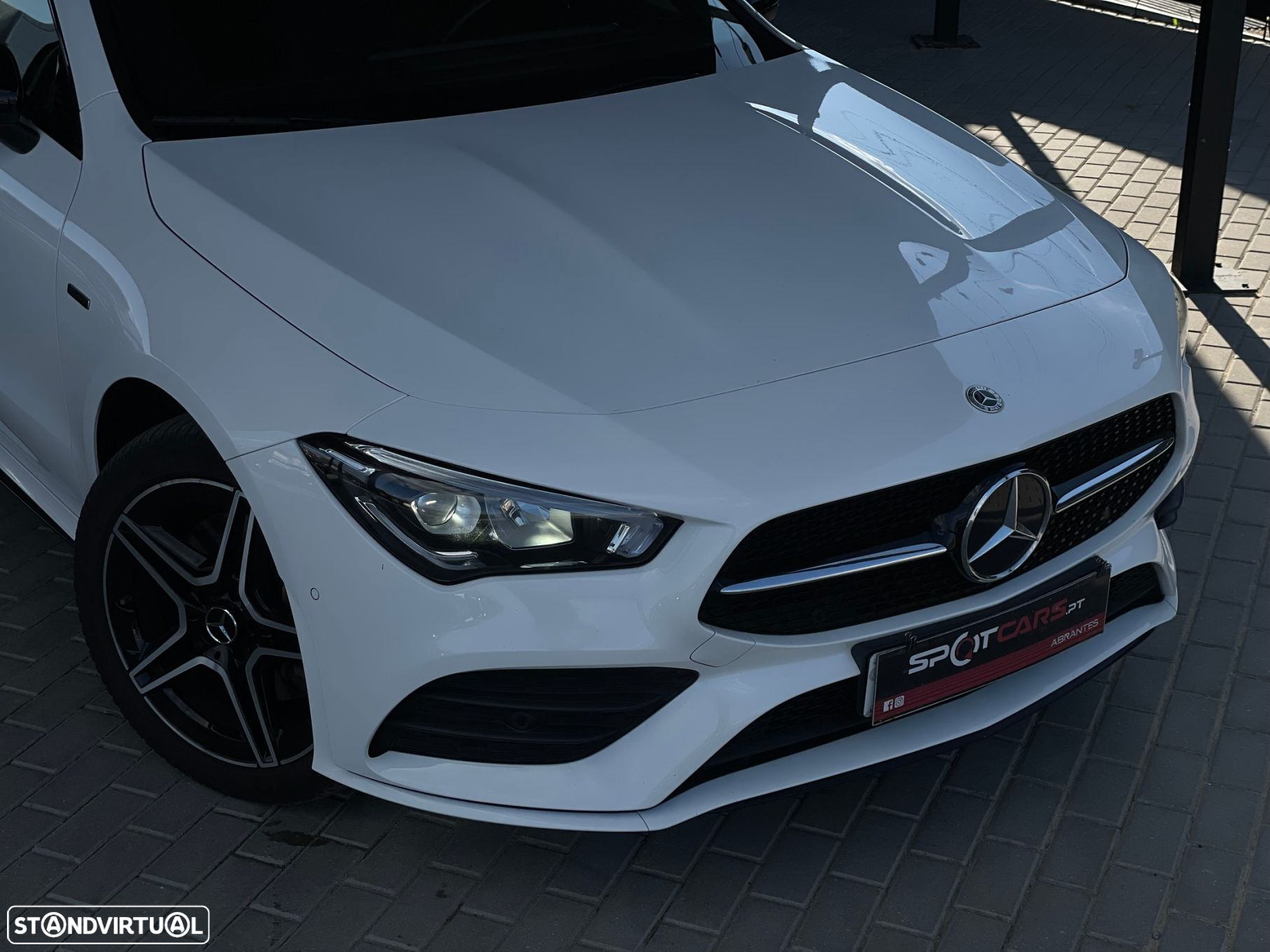Mercedes-Benz CLA 250 e Shooting Brake AMG Line - 2