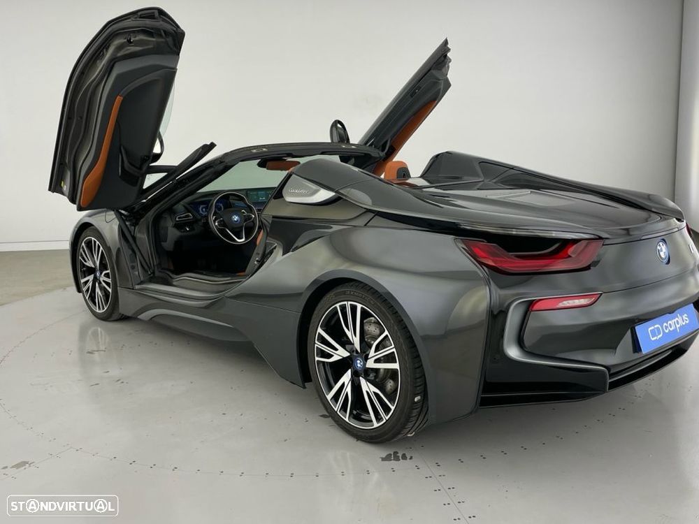 BMW i8 Roadster - 27