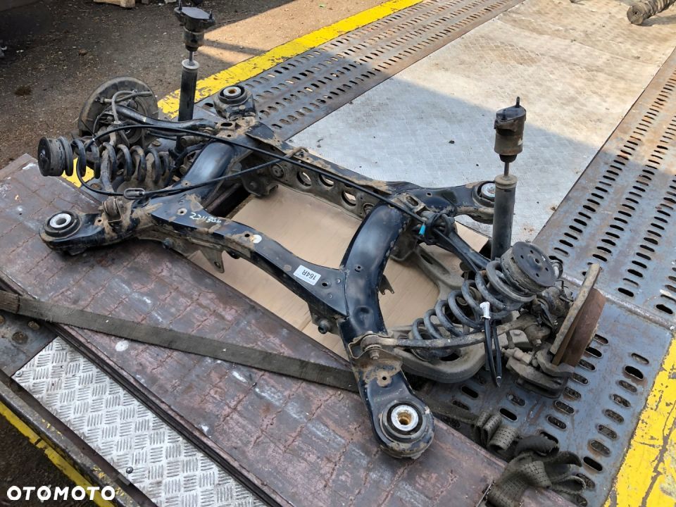 ML W164 zawieszenie belka zaciski tyl 3.0 CDI V6 - 4