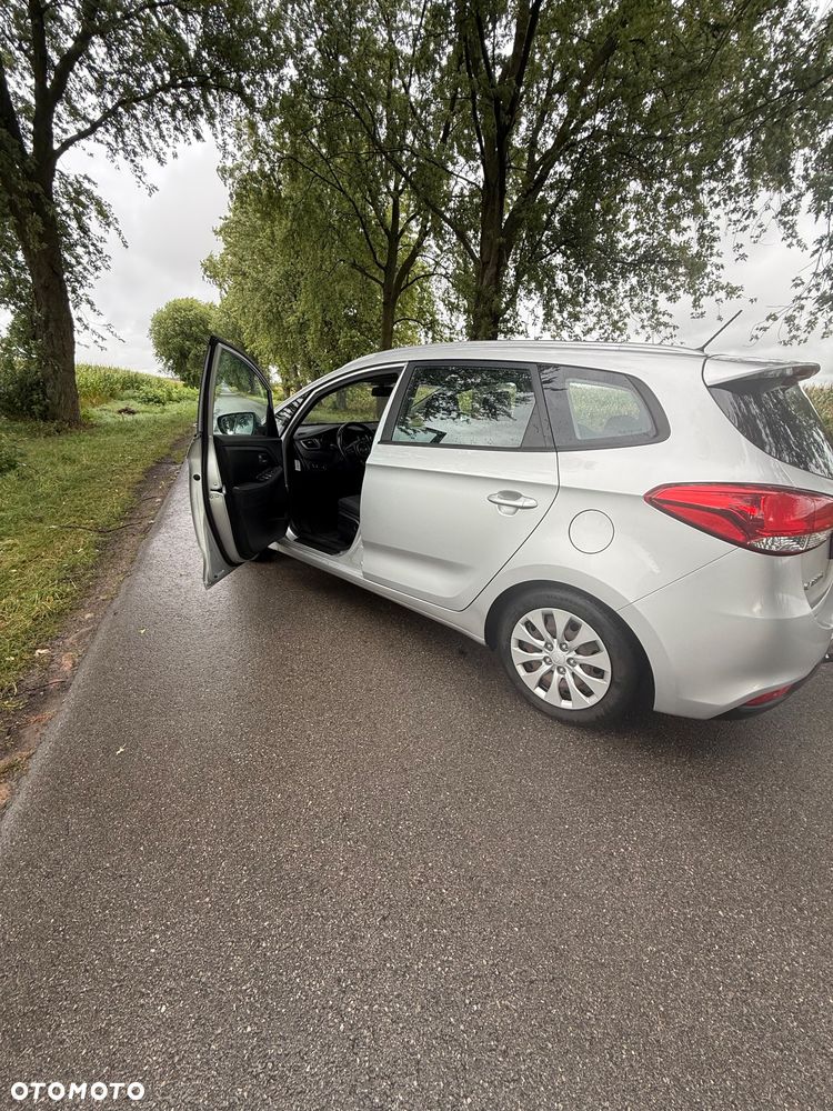 Kia Carens 1.7 CRDi 115 Dream Team Edition - 8